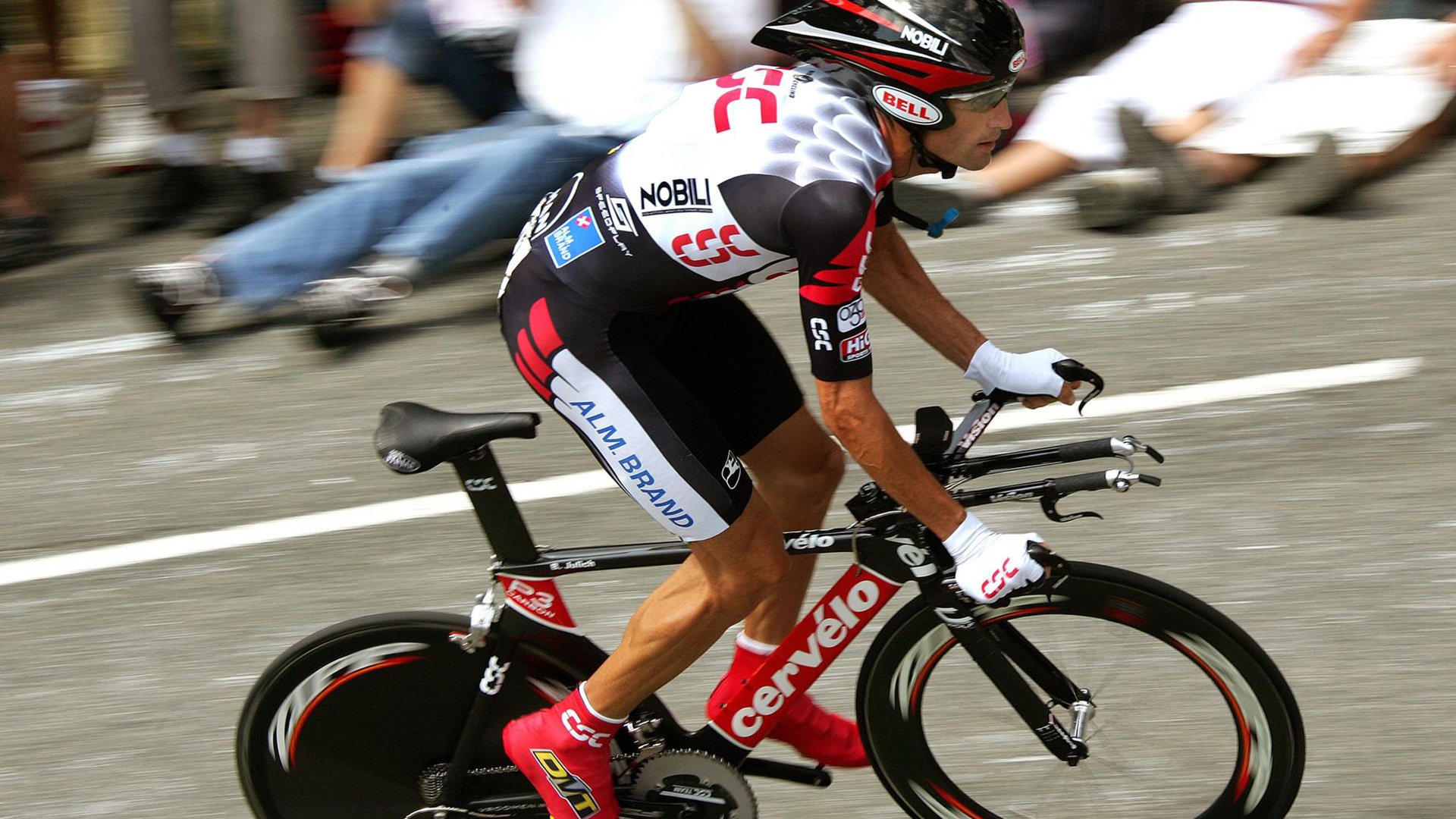 男子转型受限 女子频创佳绩